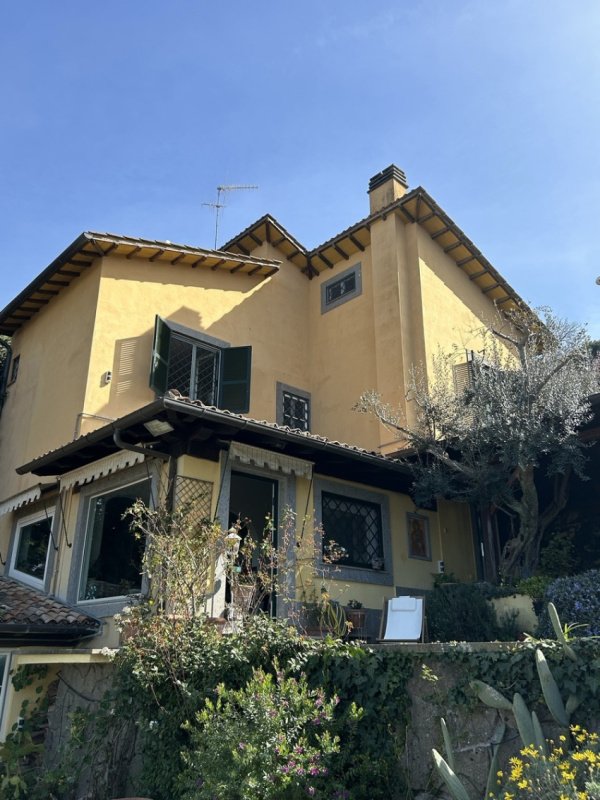 Detached house in Grottaferrata
