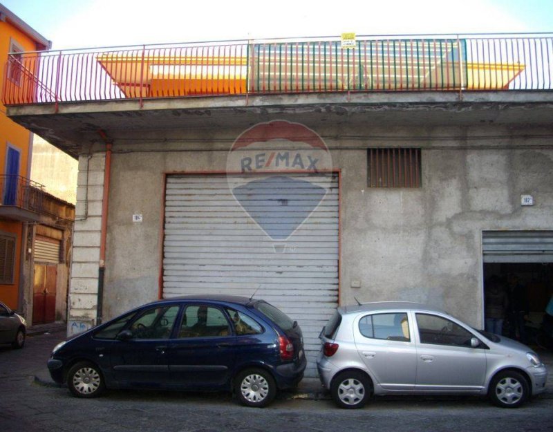 Edifício comercial em Catânia