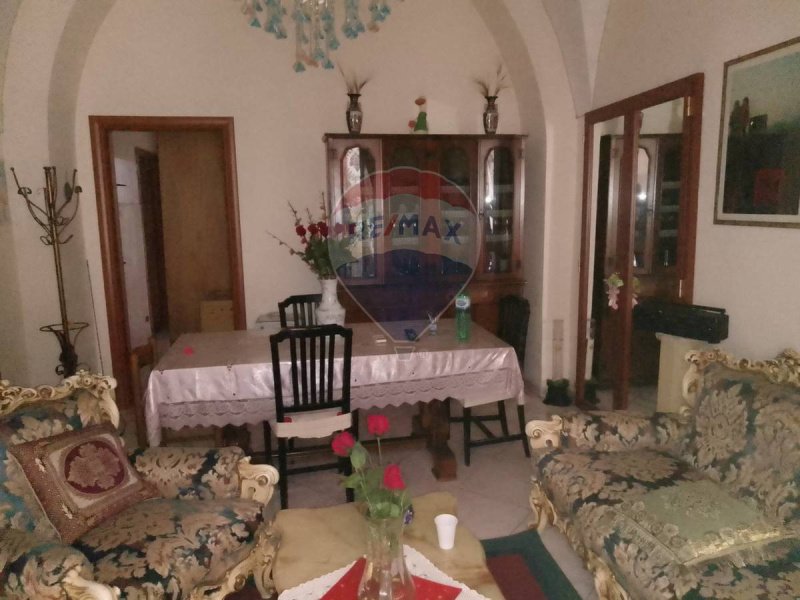 Appartement in Santa Maria di Licodia