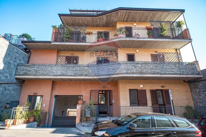 Casa semi indipendente a Gravina di Catania