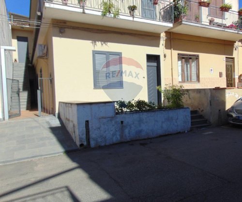 Особняк из двух квартир в Фьюмефреддо-ди-Сицилия