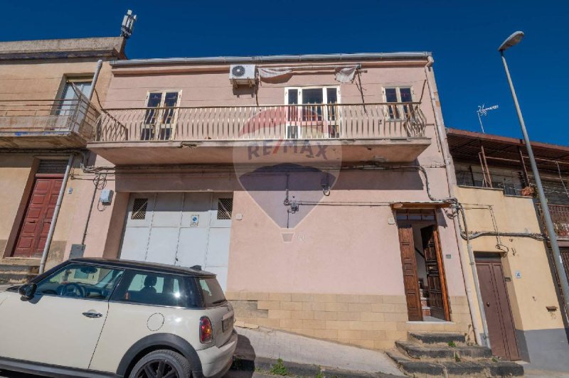 Vrijstaande woning in Caltagirone