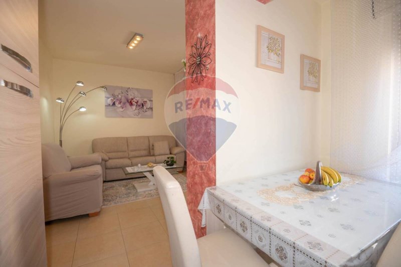 卡尔塔吉罗内公寓