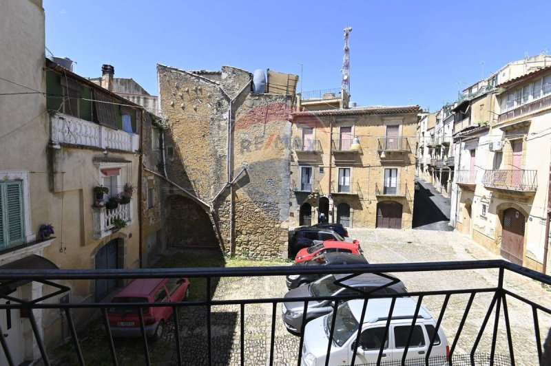 Casa independiente en Caltagirone