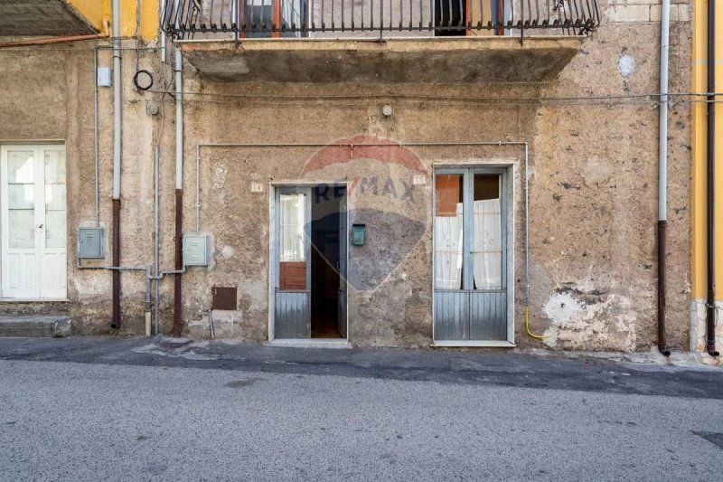 Casa independiente en Santa Maria di Licodia