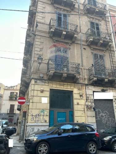 Kommersiell byggnad i Palermo