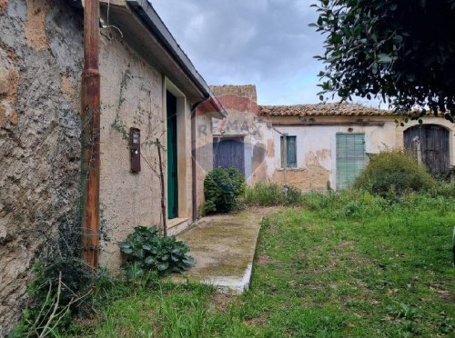 Detached house in Vittoria