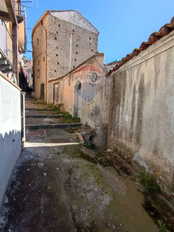 Casa indipendente a Castiglione di Sicilia