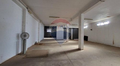 Commercial property in Vittoria
