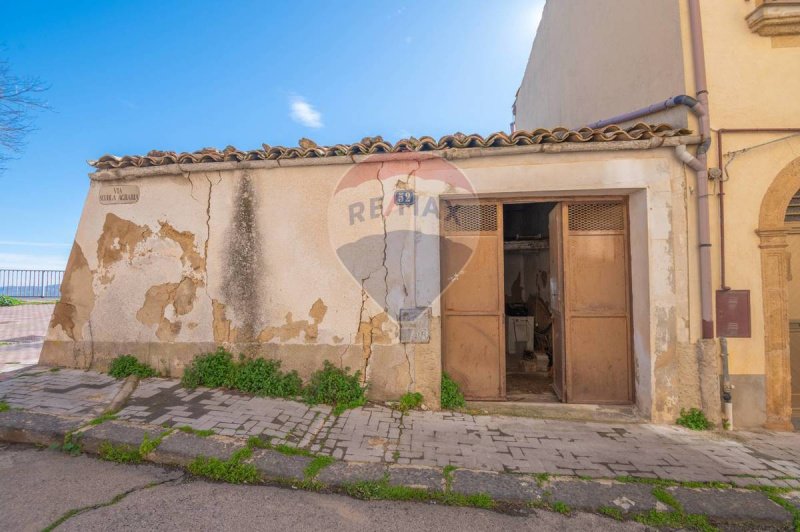 Vrijstaande woning in Caltagirone