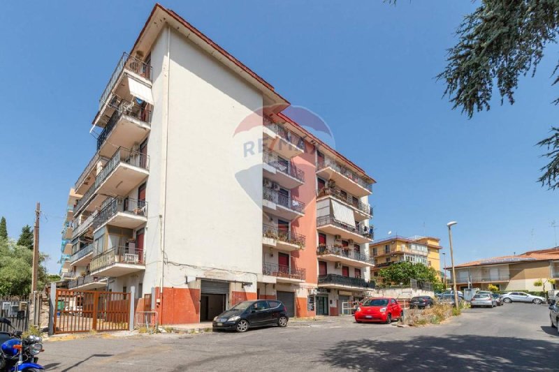 Commercial property in Gravina di Catania