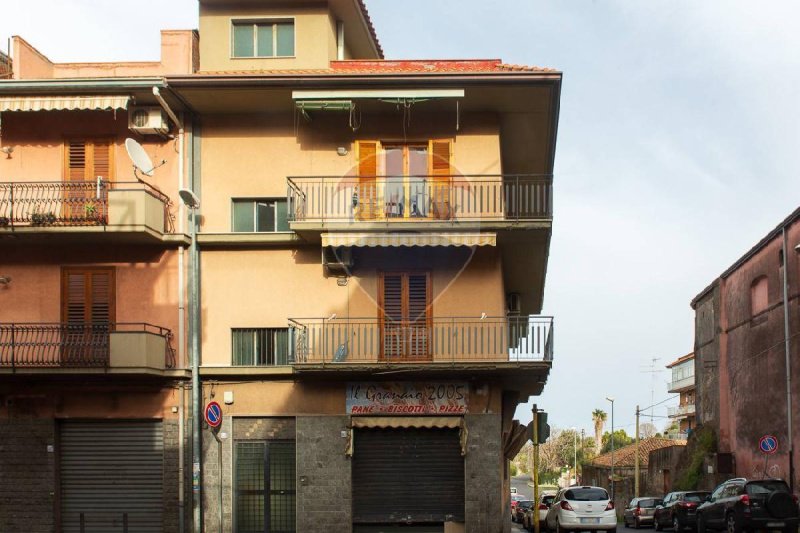 Casa semi-independiente en Aci Catena