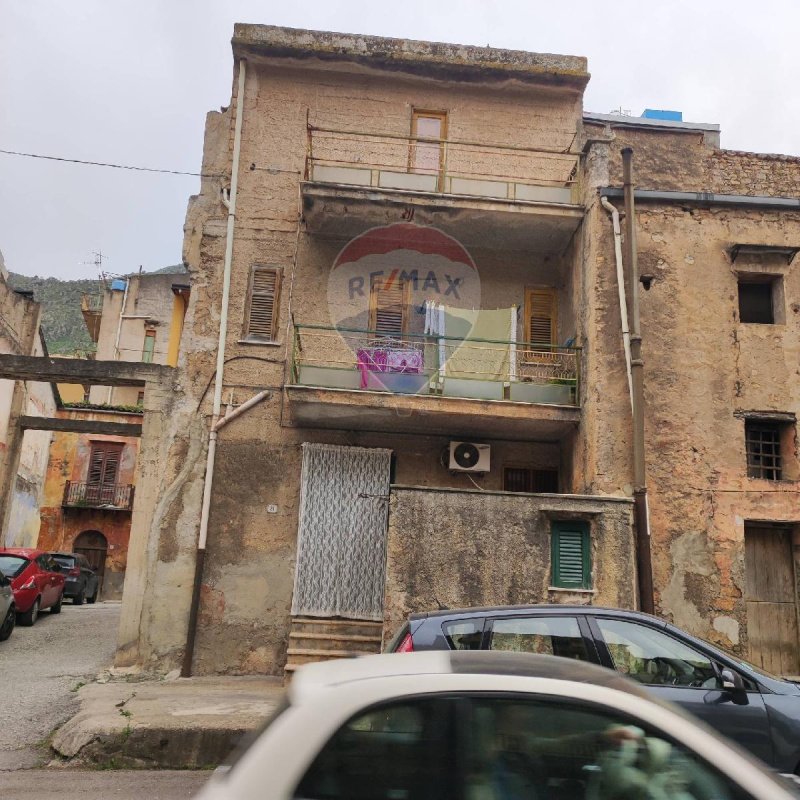 Vrijstaande woning in Belmonte Mezzagno