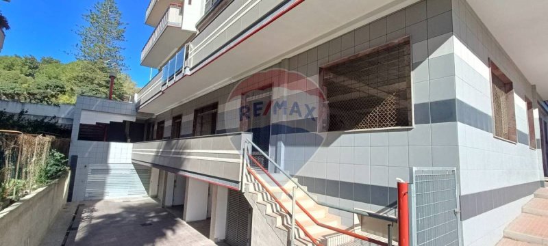 Commercial property in Rosolini