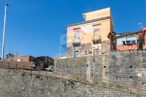 Detached house in Catania