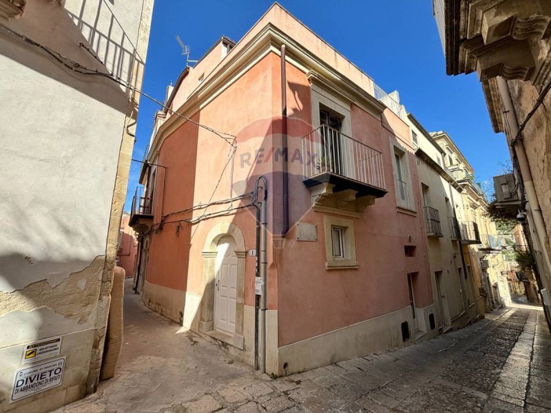 Detached house in Ragusa
