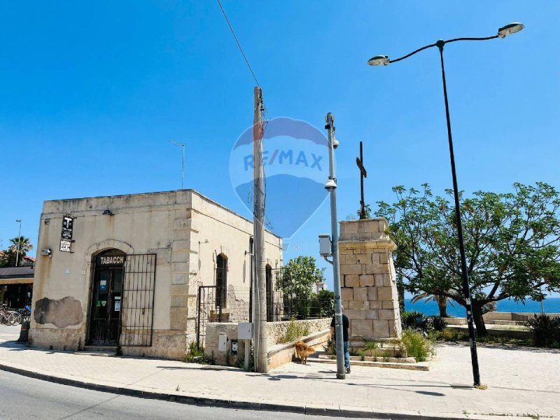 Edifício comercial em Siracusa