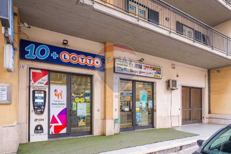 Inmueble comercial en Acireale