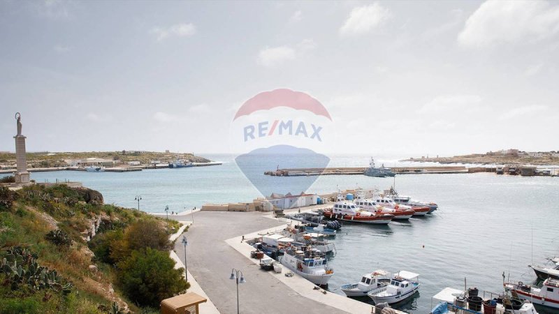 Edifício comercial em Lampedusa e Linosa