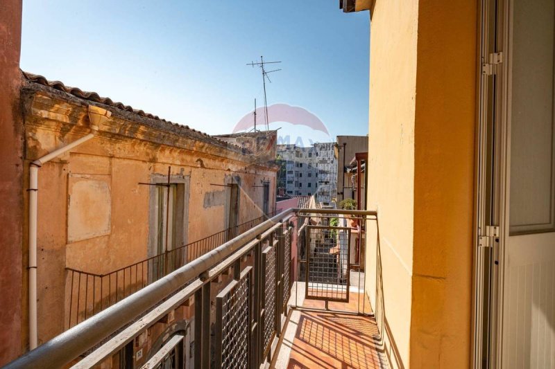 Casa geminada em Acireale