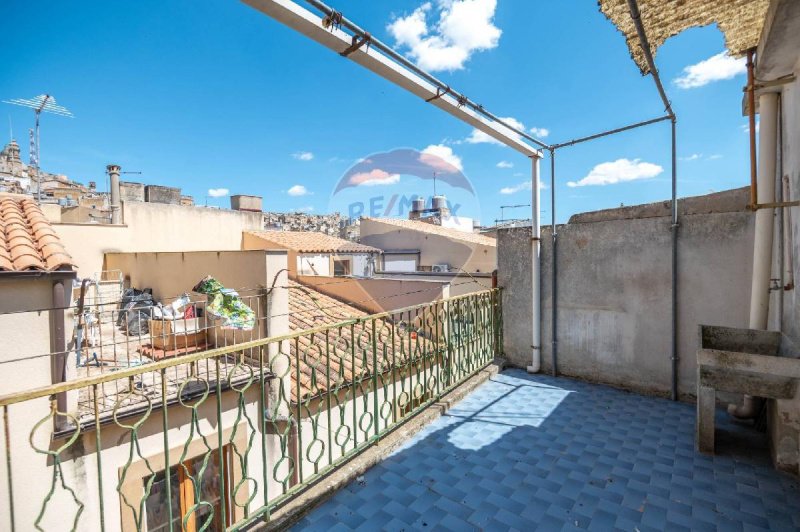 Vrijstaande woning in Caltagirone