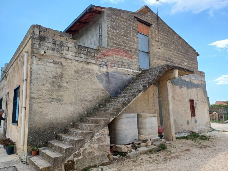 Detached house in Chiaramonte Gulfi