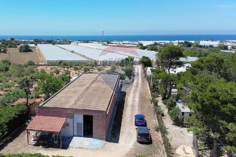 Edifício comercial em Santa Croce Camerina