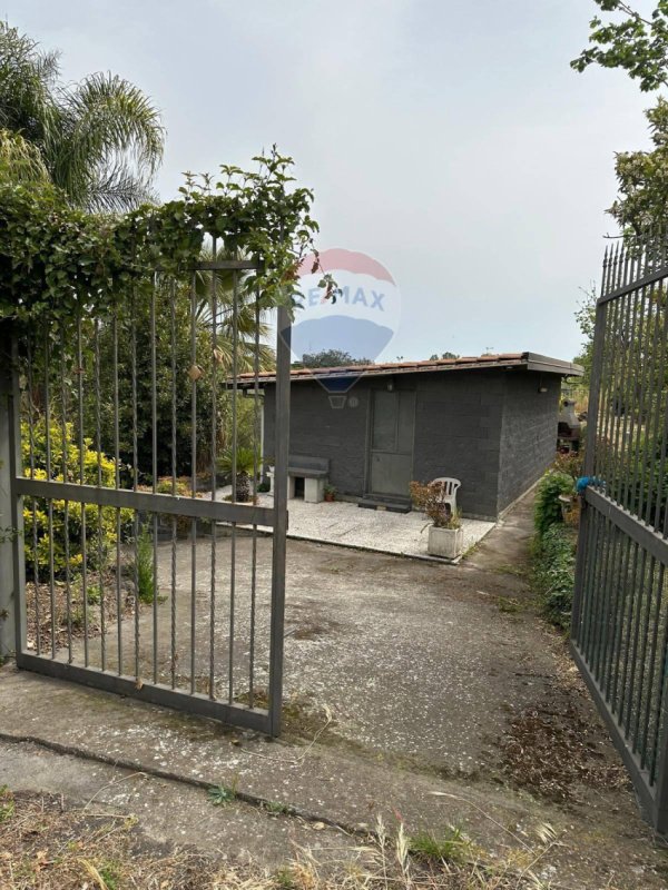 Building plot in Aci Sant'Antonio