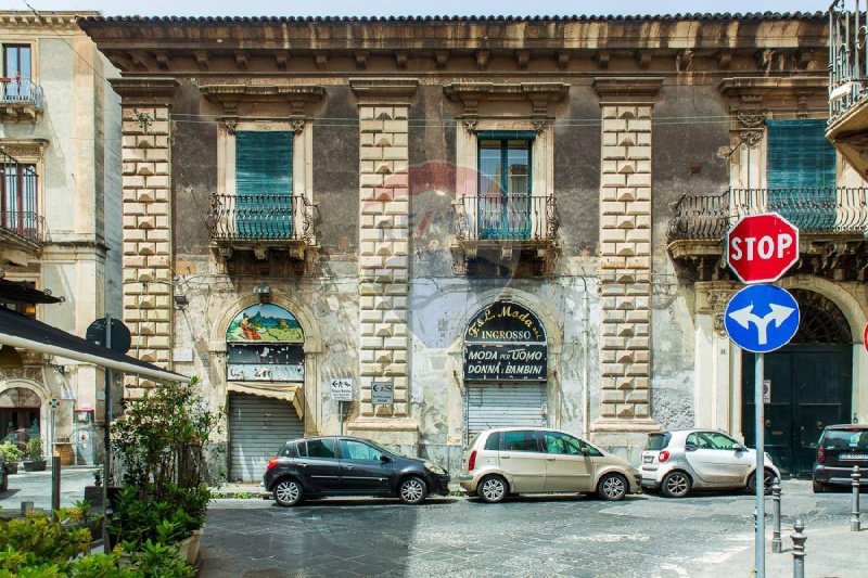 Edifício comercial em Catânia