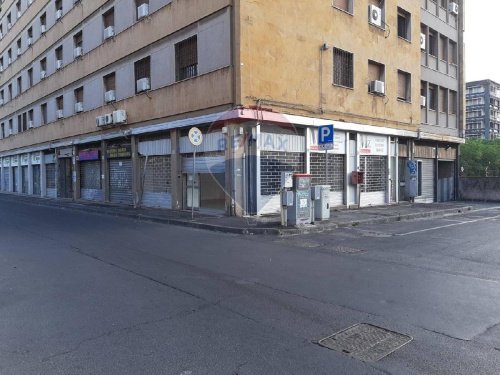 Edifício comercial em Catânia