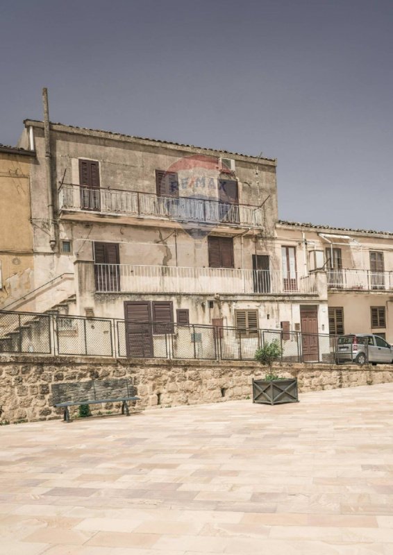 Casa indipendente a Calascibetta