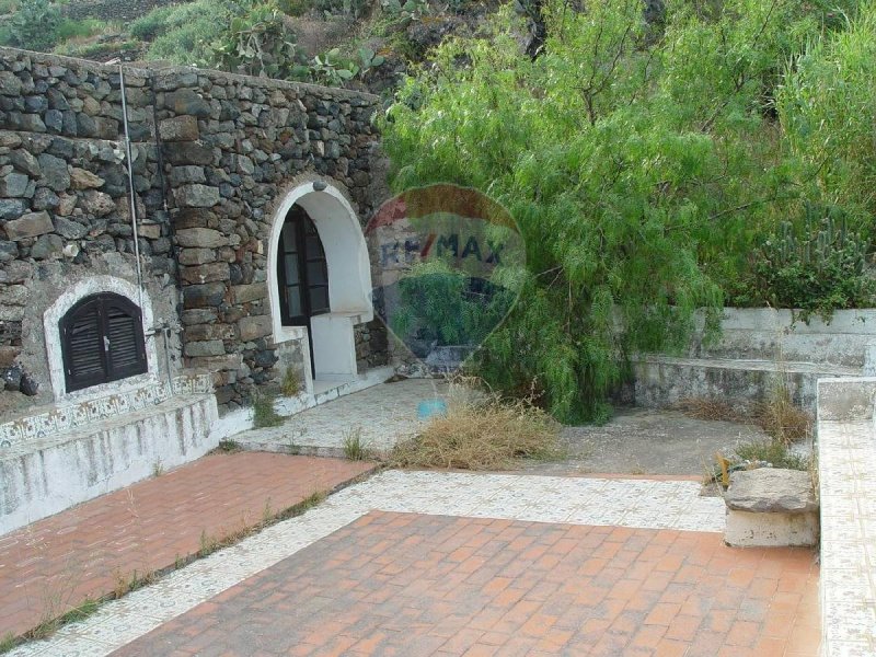 House in Pantelleria