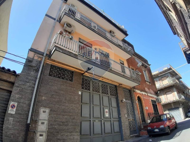 Casa geminada em Misterbianco