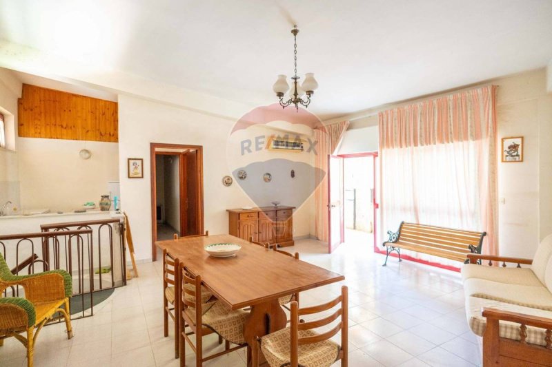 Apartamento en Giardini-Naxos