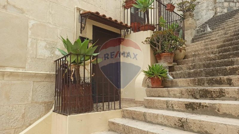 Detached house in Modica