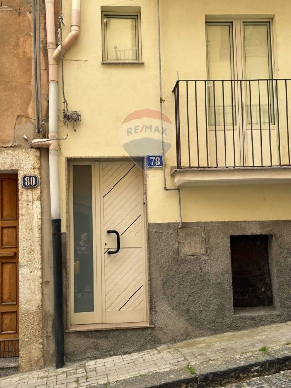 Vrijstaande woning in Caltagirone