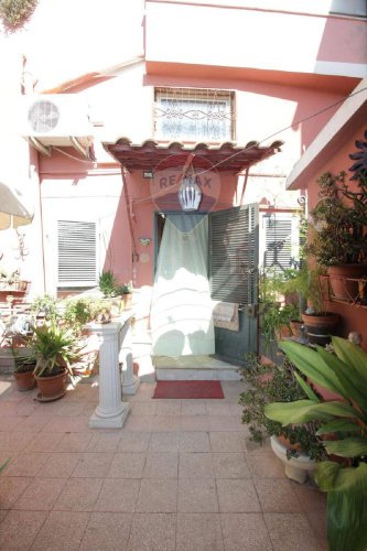 Detached house in Catania