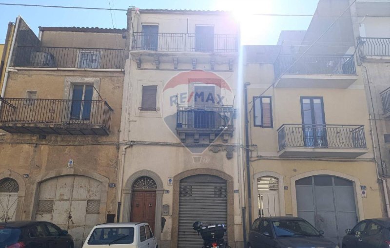 Vrijstaande woning in Caltagirone