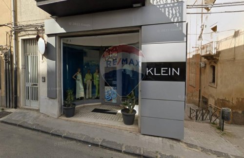 Edifício comercial em Caltagirone