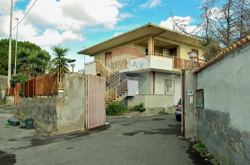 Casa geminada em Mascalucia