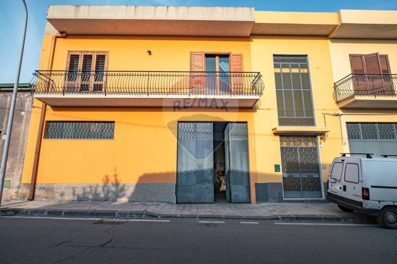 Commercial property in Viagrande