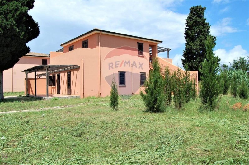 Appartement à Campofelice di Roccella