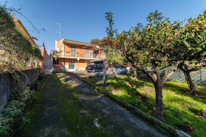 Villa a Tremestieri Etneo