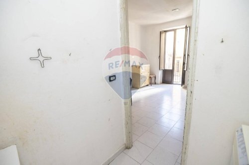 Half-vrijstaande woning in Caltagirone