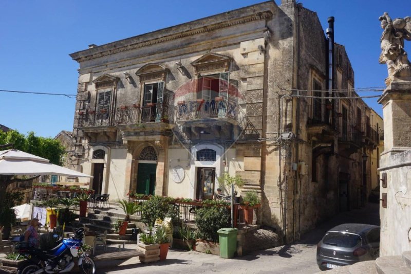 Detached house in Modica