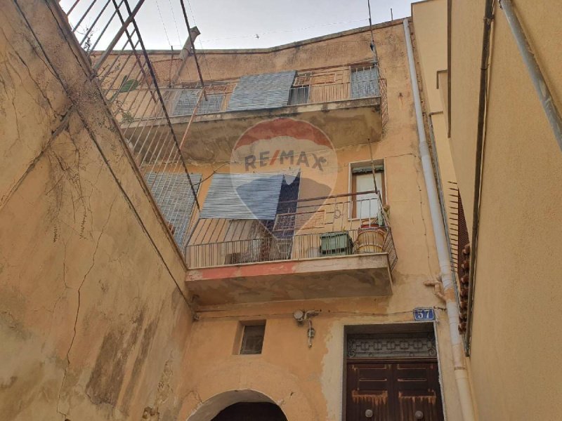 Vrijstaande woning in Caltagirone