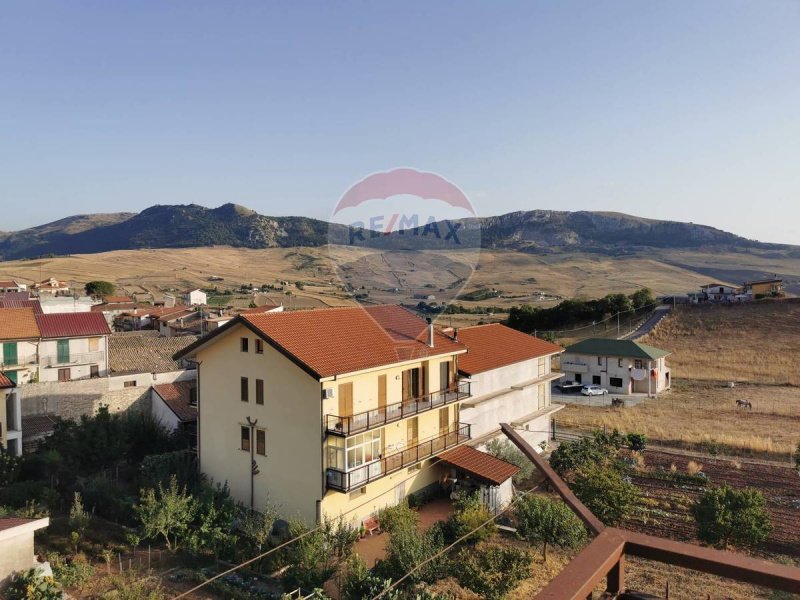 Apartment in Santa Cristina Gela