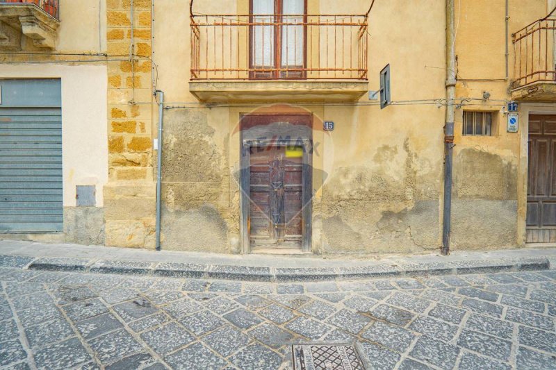 Local commercial à Caltagirone