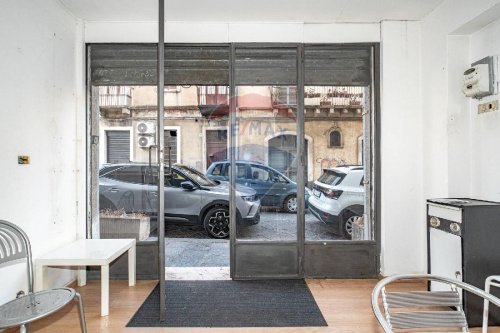 Inmueble comercial en Acireale