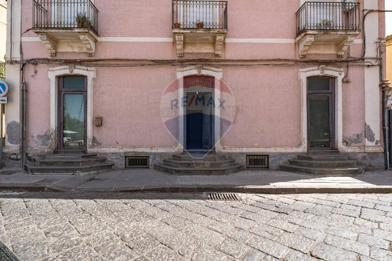 Commercial property in Biancavilla